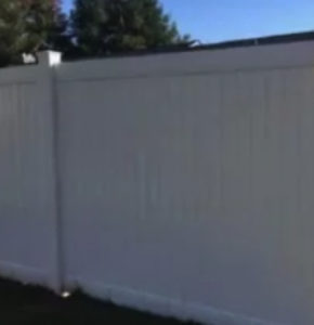 Maintaining Your Vinyl Fence This Summer